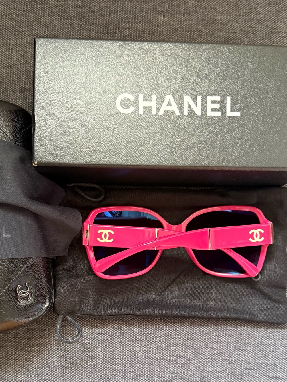 CHANEL Hot Pink Oversized Women's Sunglasses - Picture 6 of 11
